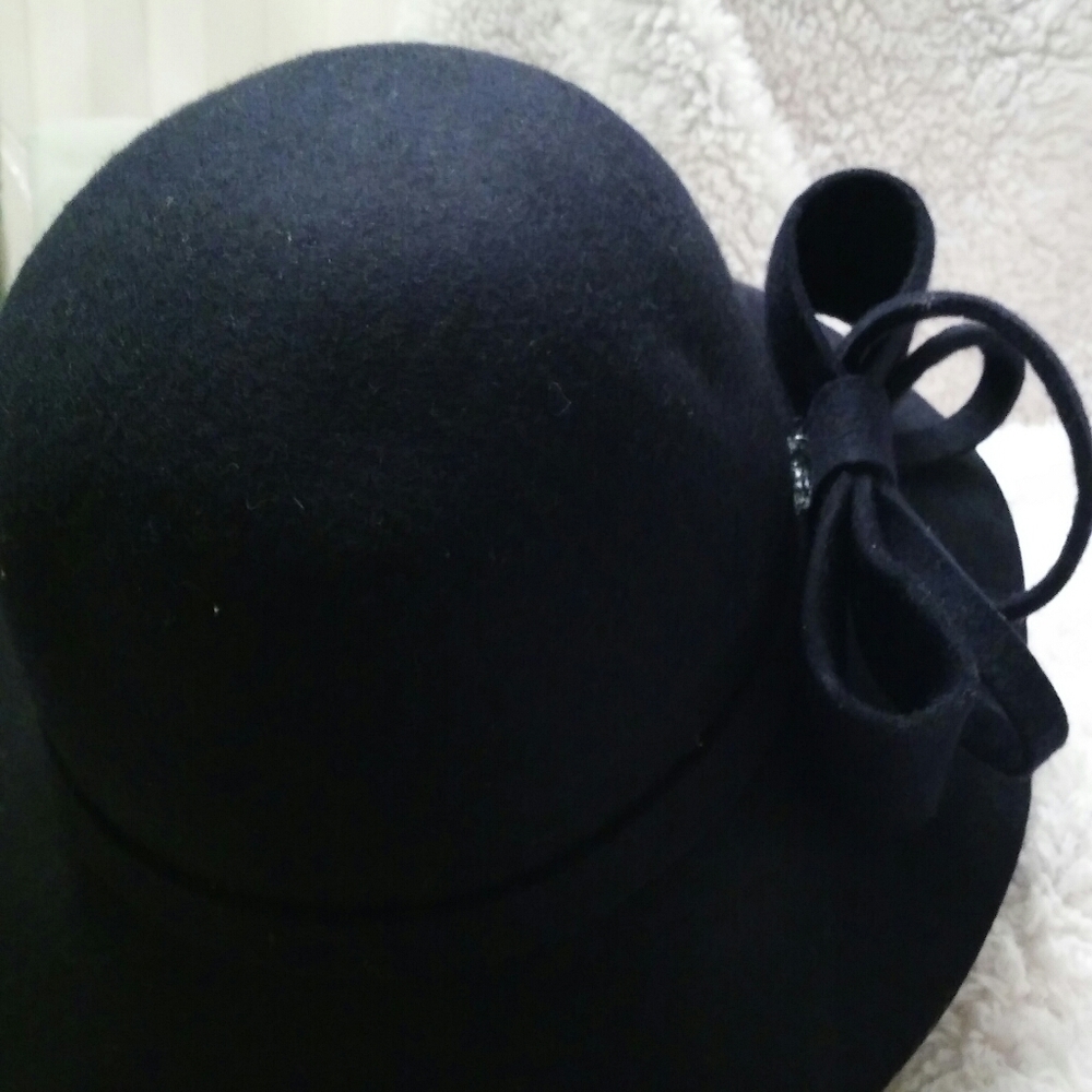 Hat - Picture 3 of 3